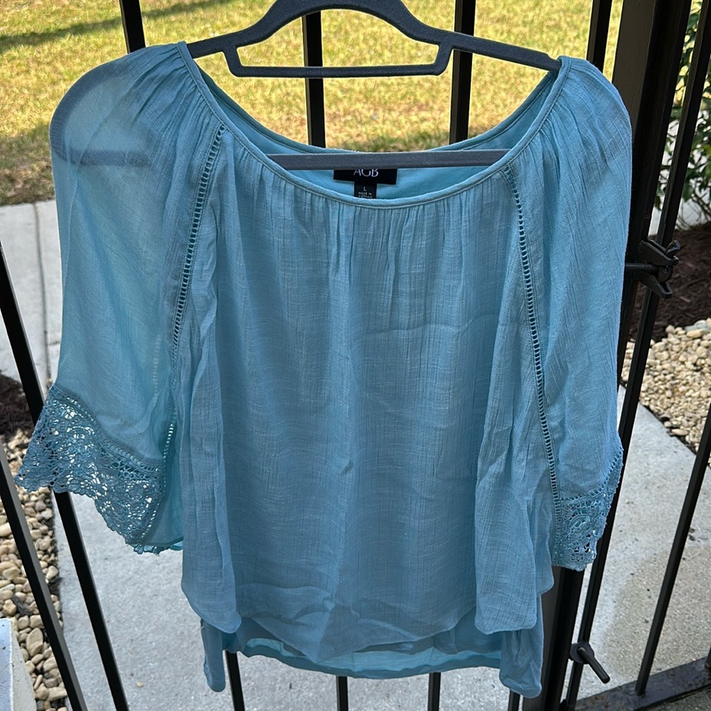 AGB blouse size large